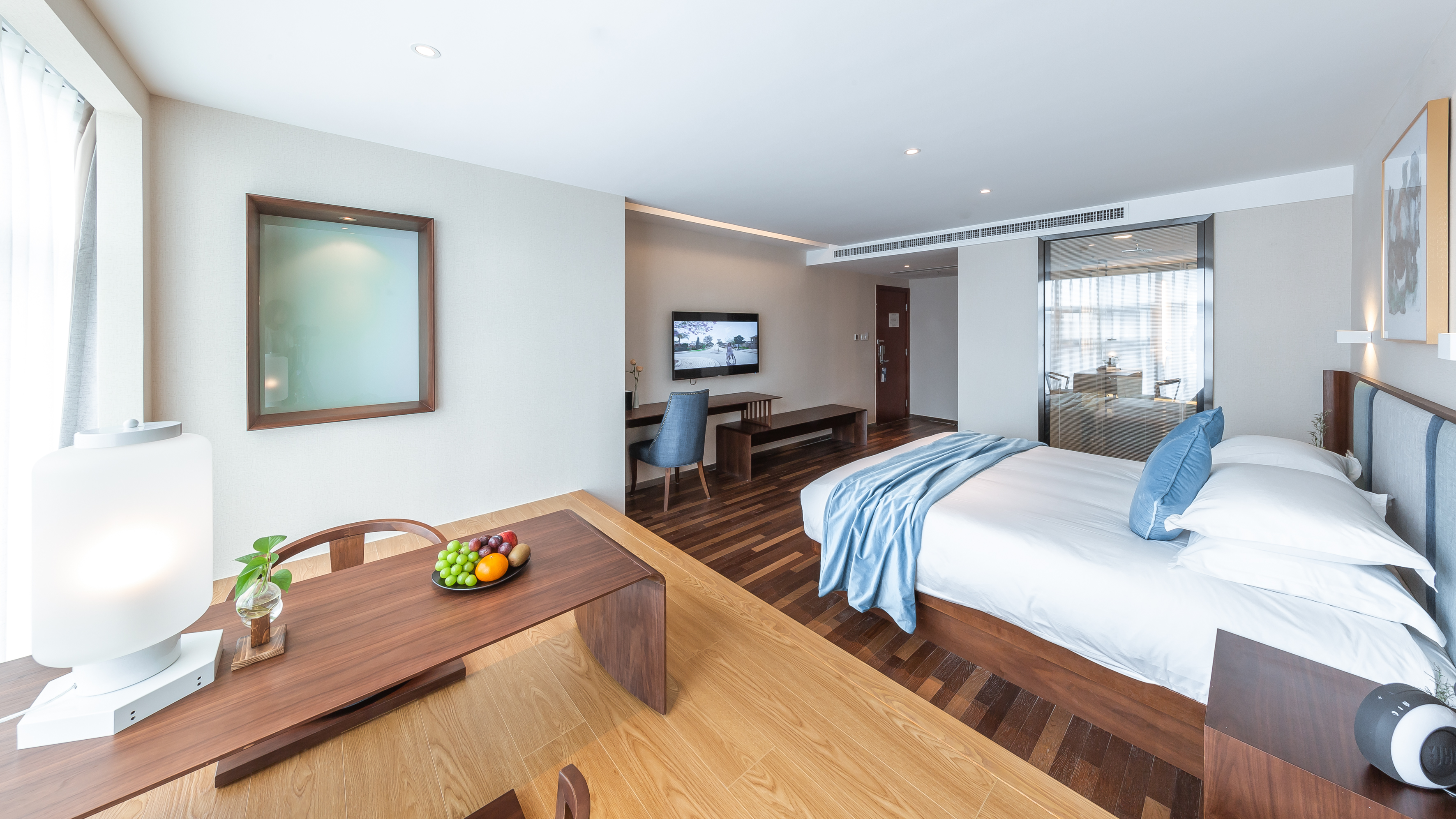 Pagoda Hotel Hangzhou West Lake Wulin和式大床房+榻榻米会客区+全景玻璃视野