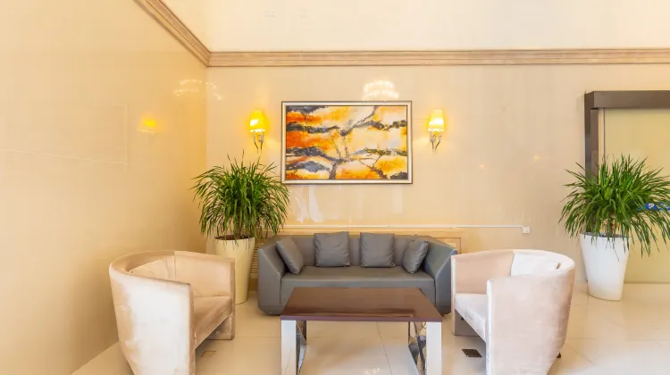 Suju Service Apartment (Shanghai International Tourism and Resorts Zone Zhoupu Wanda) 食事・レストラン