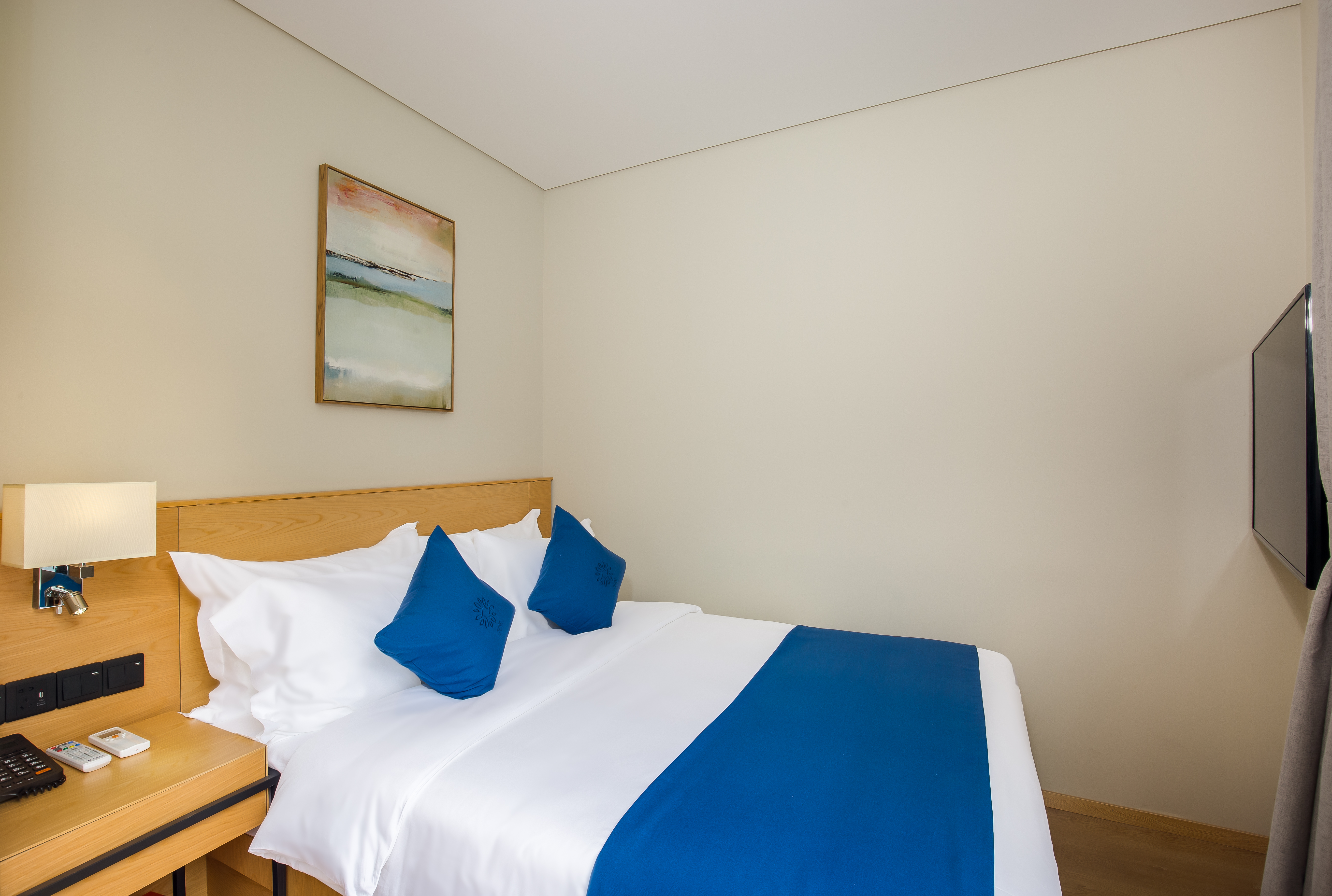 Floral Hotel · Memorize Scene Yangshuo West Street hotel精选大床房『乾湿分离』