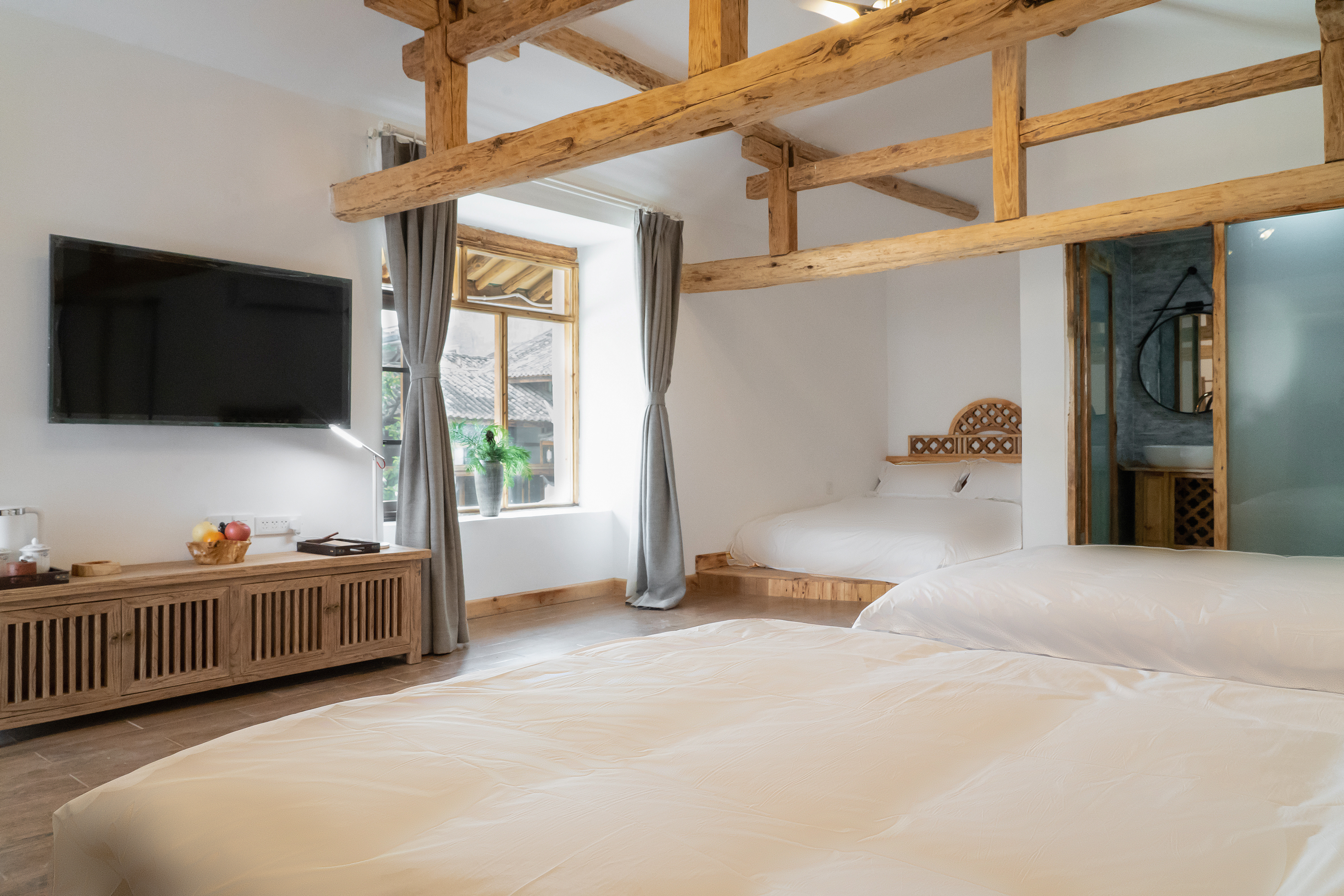 谷雨·庭院阁楼三床房+休闲座椅+麻将机