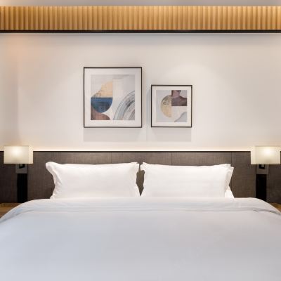 恬悅『森夏大床房+青靄浮街綠意稠』 SFEEL設計師飯店（樂山大佛美食街店）優惠