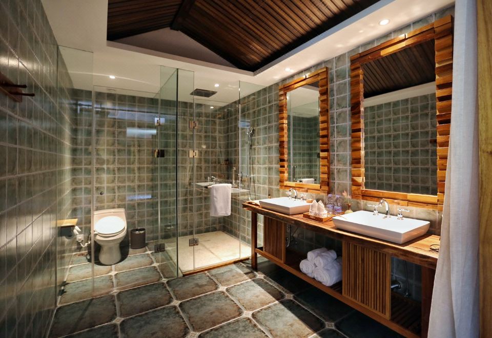 Chengdu Miaoxi Wild Luxury Resort HotelFamily Tent Suite - River-View