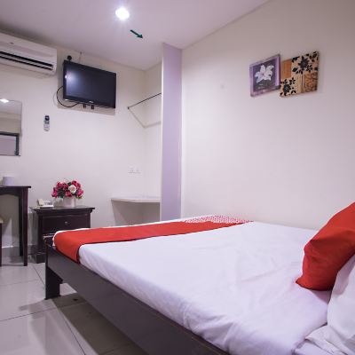 Bilik Double Standard Kupon OYO 43961 KK Hotel Kajang