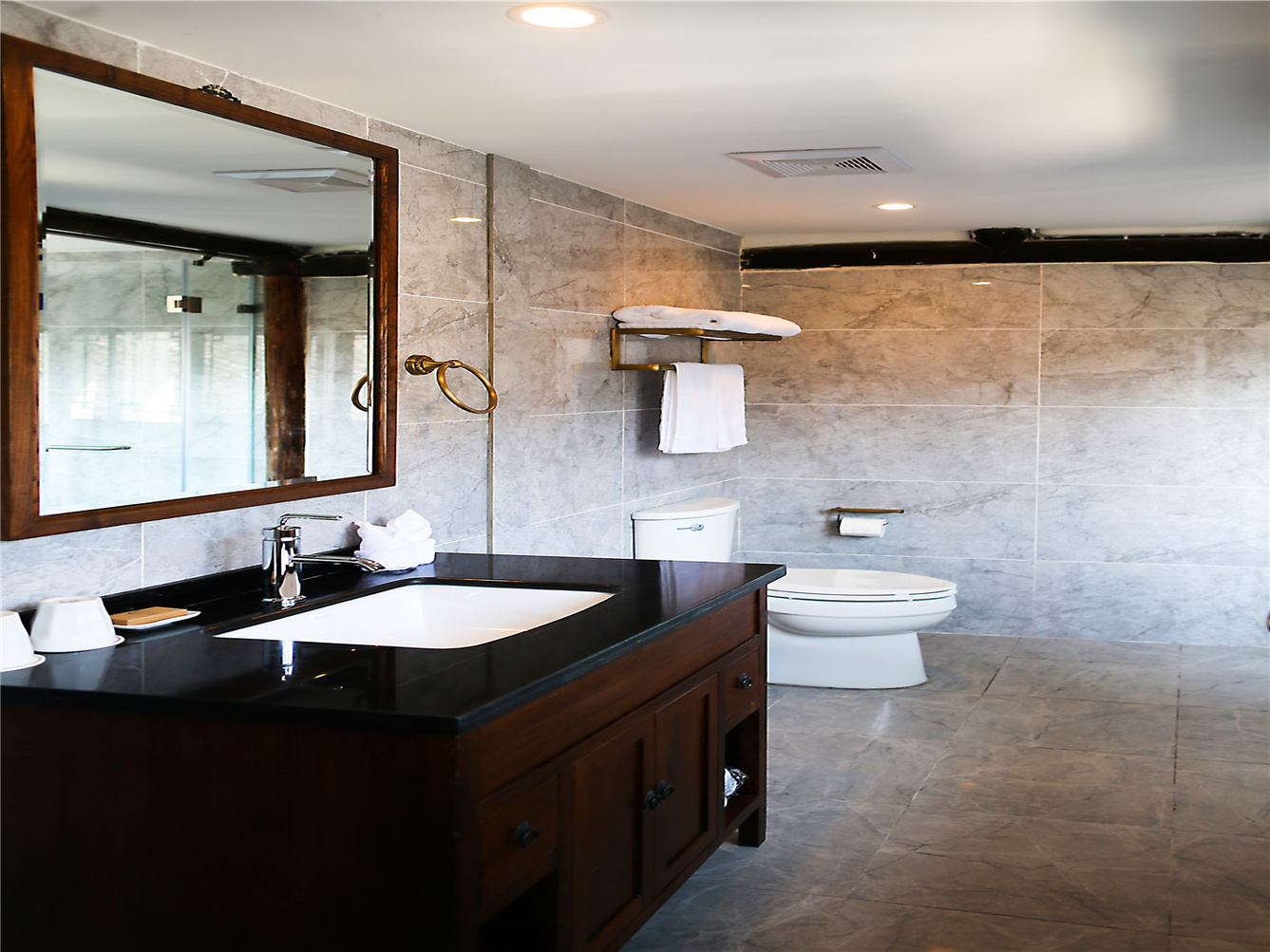 南冯家二进套房