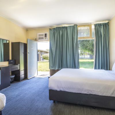 Queen And Single Studio Links Hotel Promo Code
