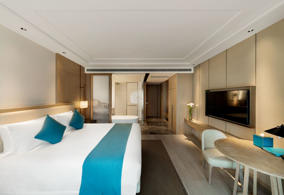 湖山庭院大床房