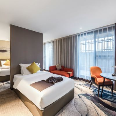 穀雨晨曦●親子家庭套房（零壓床枕+冰箱+雨淋頂噴） 麗呈東谷飯店（成都天府廣場店）優惠