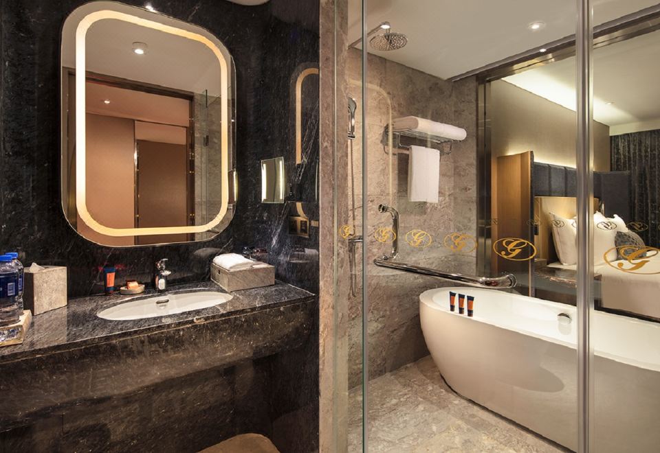 豪華海景大床房（觀港珠澳大橋+澳門景+歐瓏洗護）