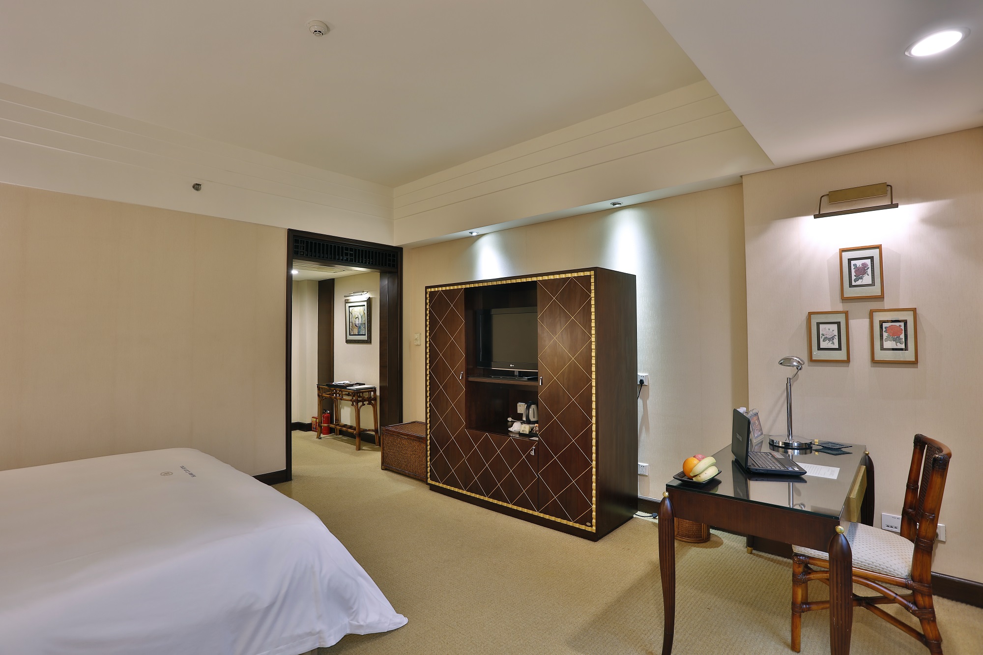 Executive Queen Room