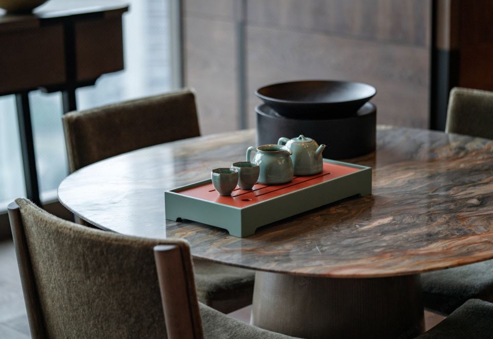 柏悦行政套房「坐拥壮阔山海景观」