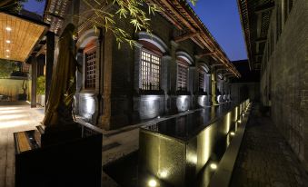 Chengdu Apostle Antique Hotel