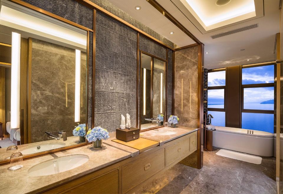 Dali International HotelYingxi Tower Deluxe Sea-View Double Bed Room