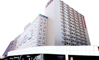 Longzhimeng Yashi Business Hotel (Shenyang Dongzhong Street)