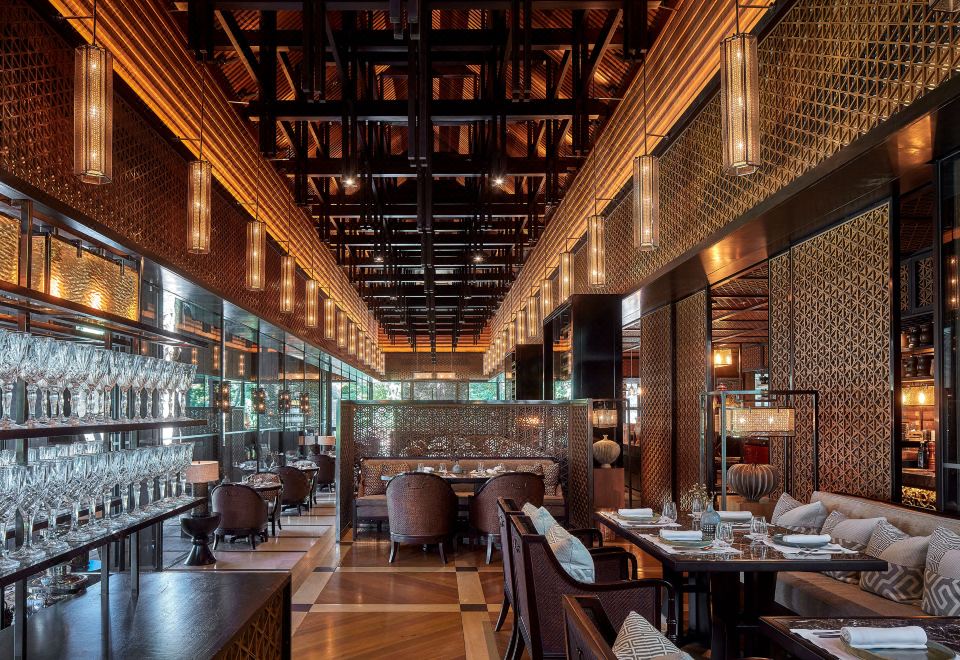 4. 더 리츠-칼튼 ..