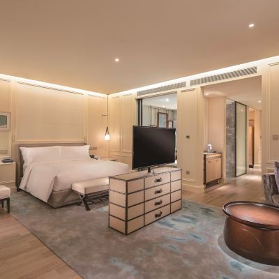 高級行政大床房 大連金石灘魯能希爾頓度假酒店優惠