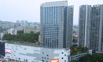 Lavande Hotel (Zigong Tanmulin Lantern Park)