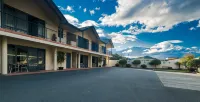 Broadway Motel Hotele w: 