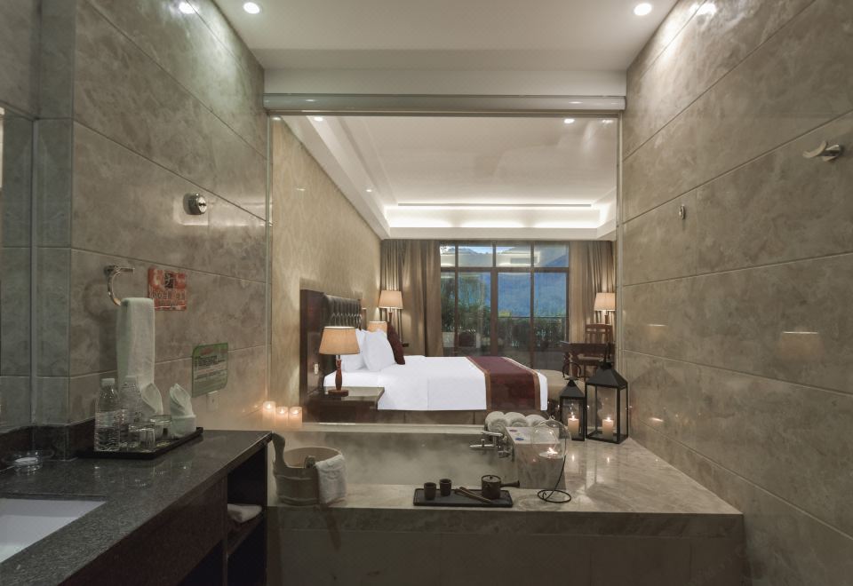 山景泡池大床房-认证珍稀温泉水