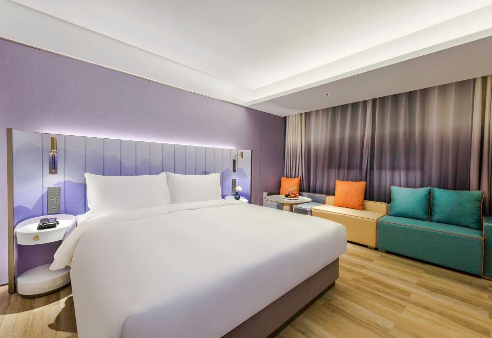 漫心套房（獨立會客區+智能客控+小冰箱）