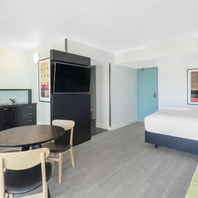 景觀豪華特大床或雙床一室套房 黃金海岸韋伯飯店優惠