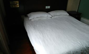 Fukang Jinfulai Business Hotel