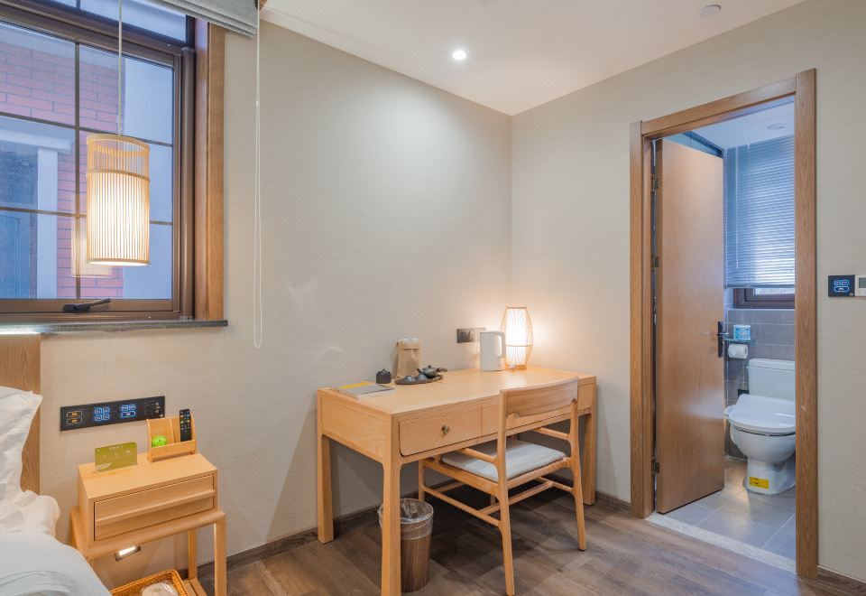 民國風商務大床房 【深眠床品+乾濕分離】