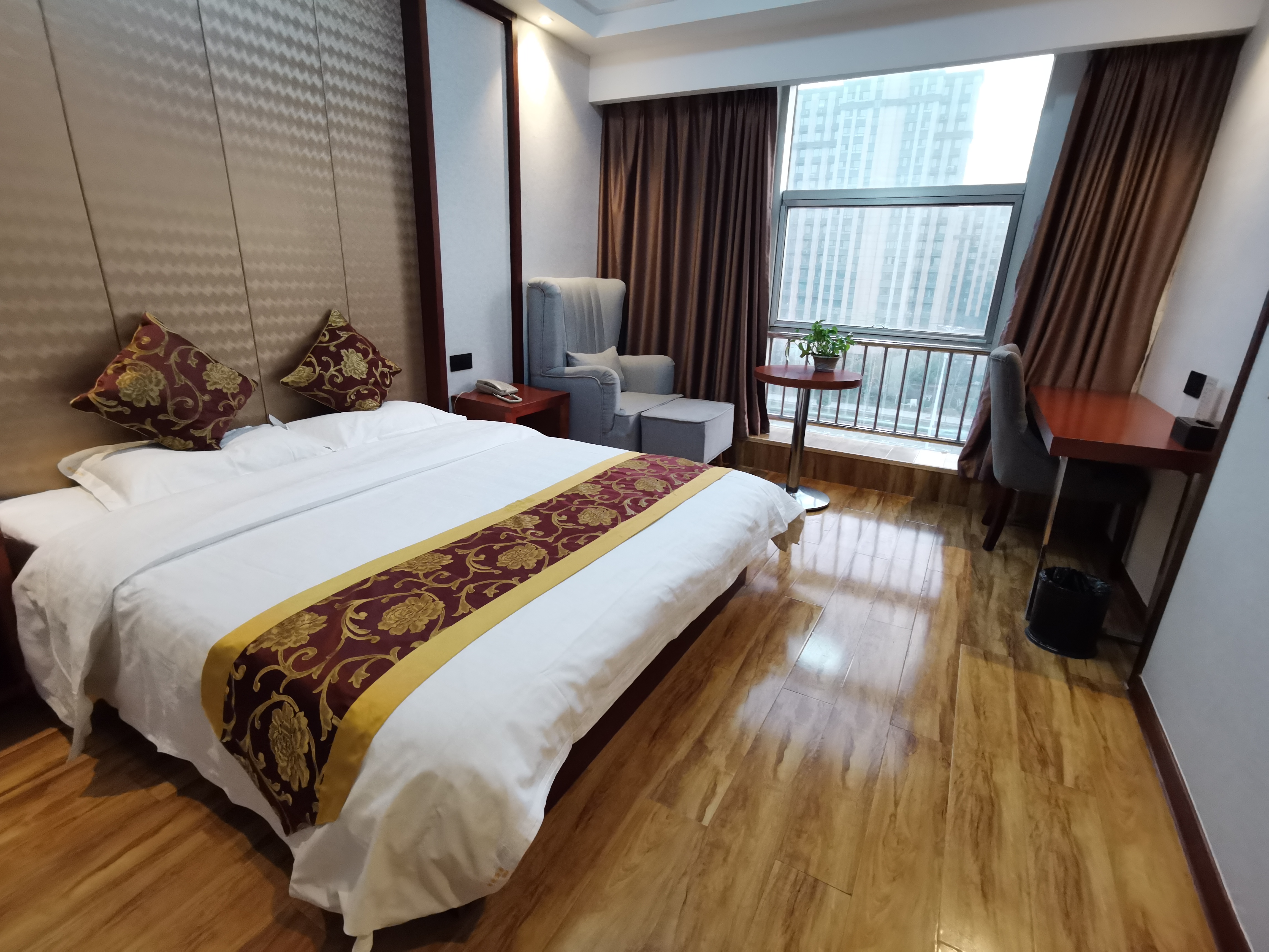 歐式典雅大床房