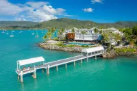 Coral Sea Resort Hotel a 
