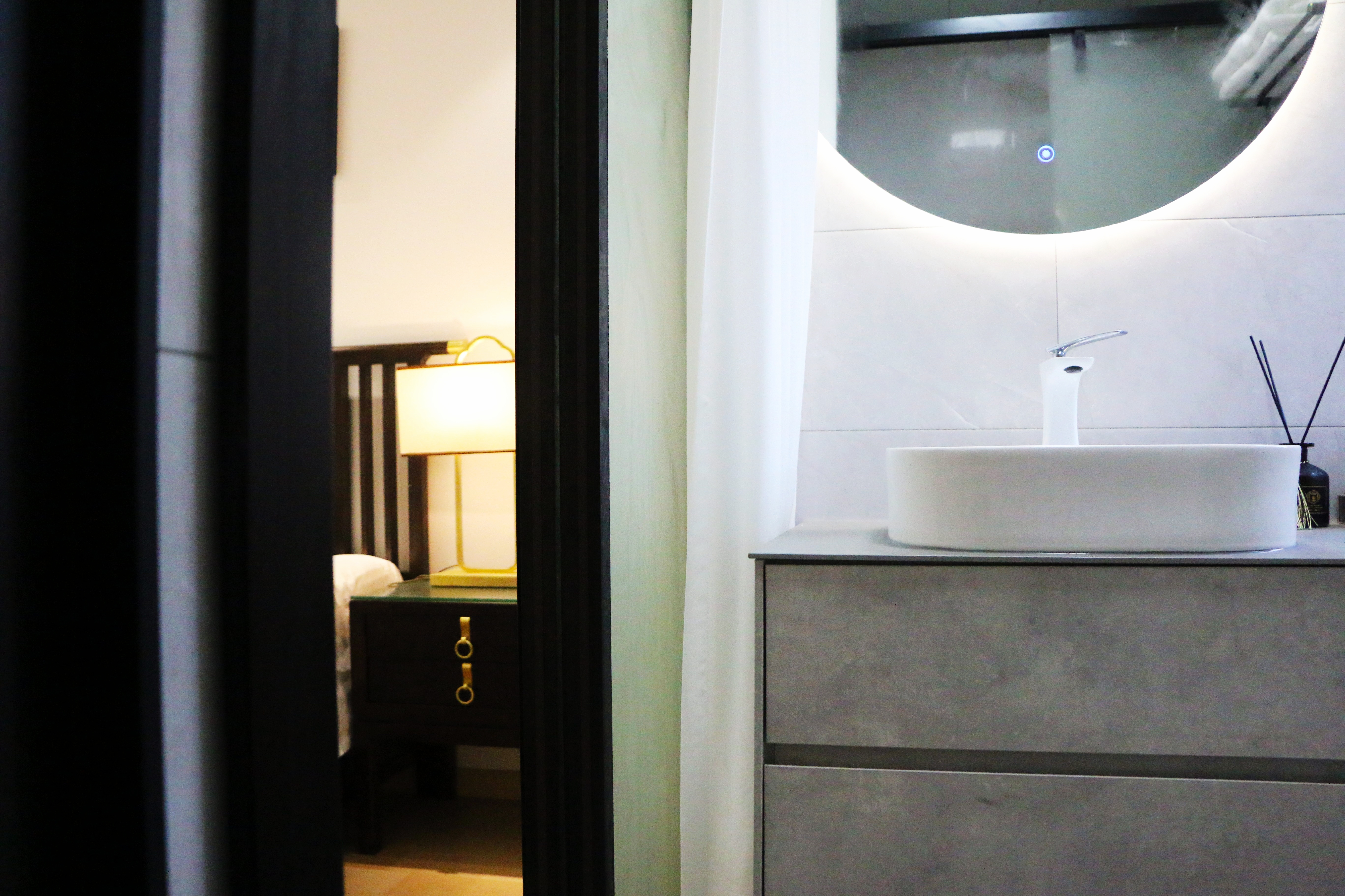 悠云豪华望河房