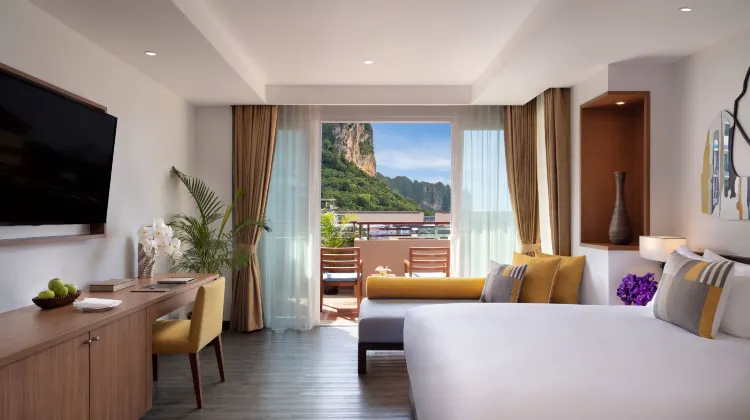 Avani Ao Nang Cliff Krabi Resort room