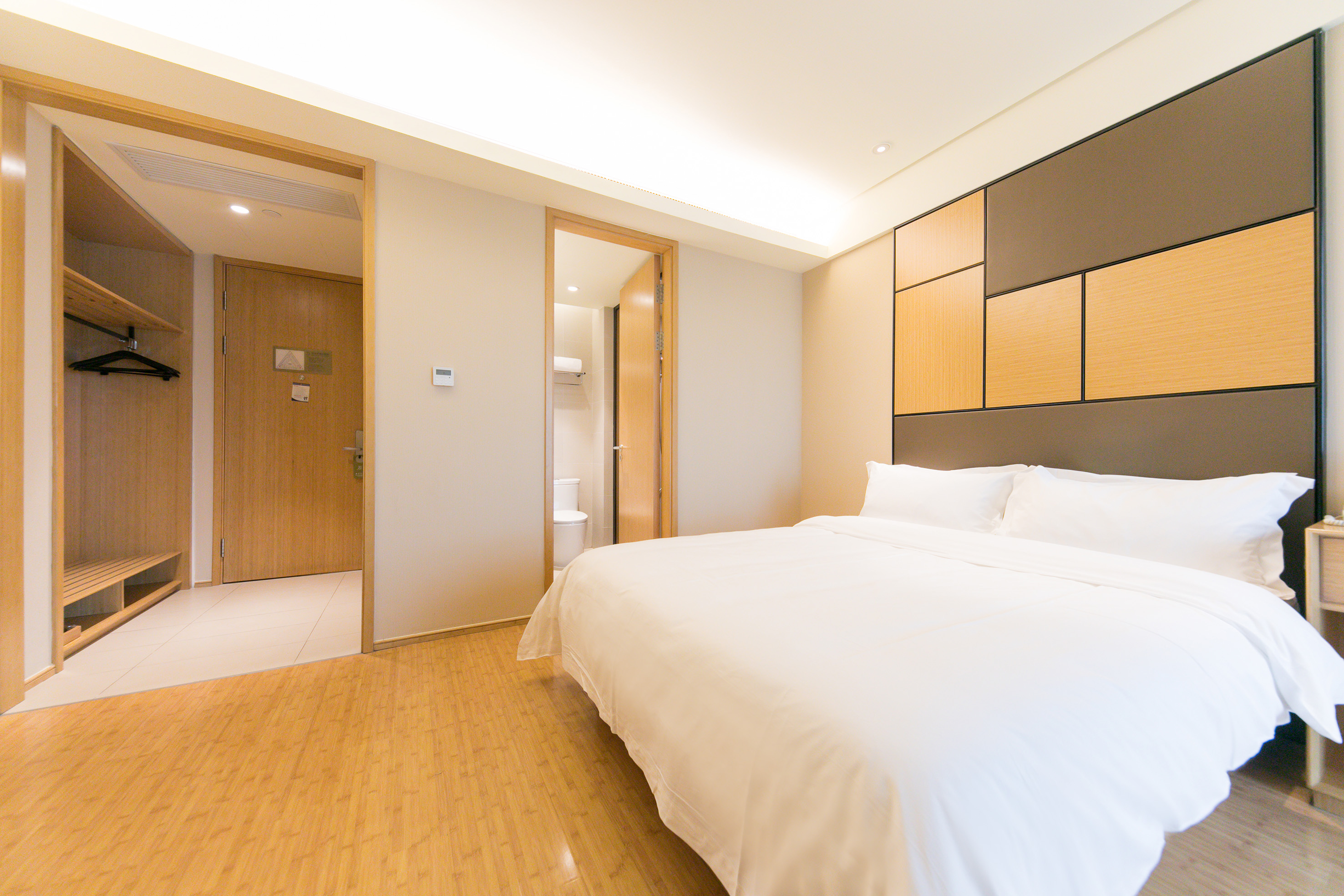 大床房（投屏电视）