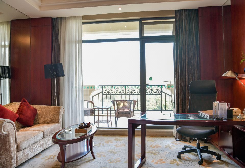 聆湖大床房-阳台而卧，聆山水而居