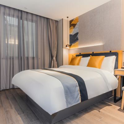 大床房（快速投屏電視） 如家商旅飯店（上海世博園成山路地鐵站店）優惠