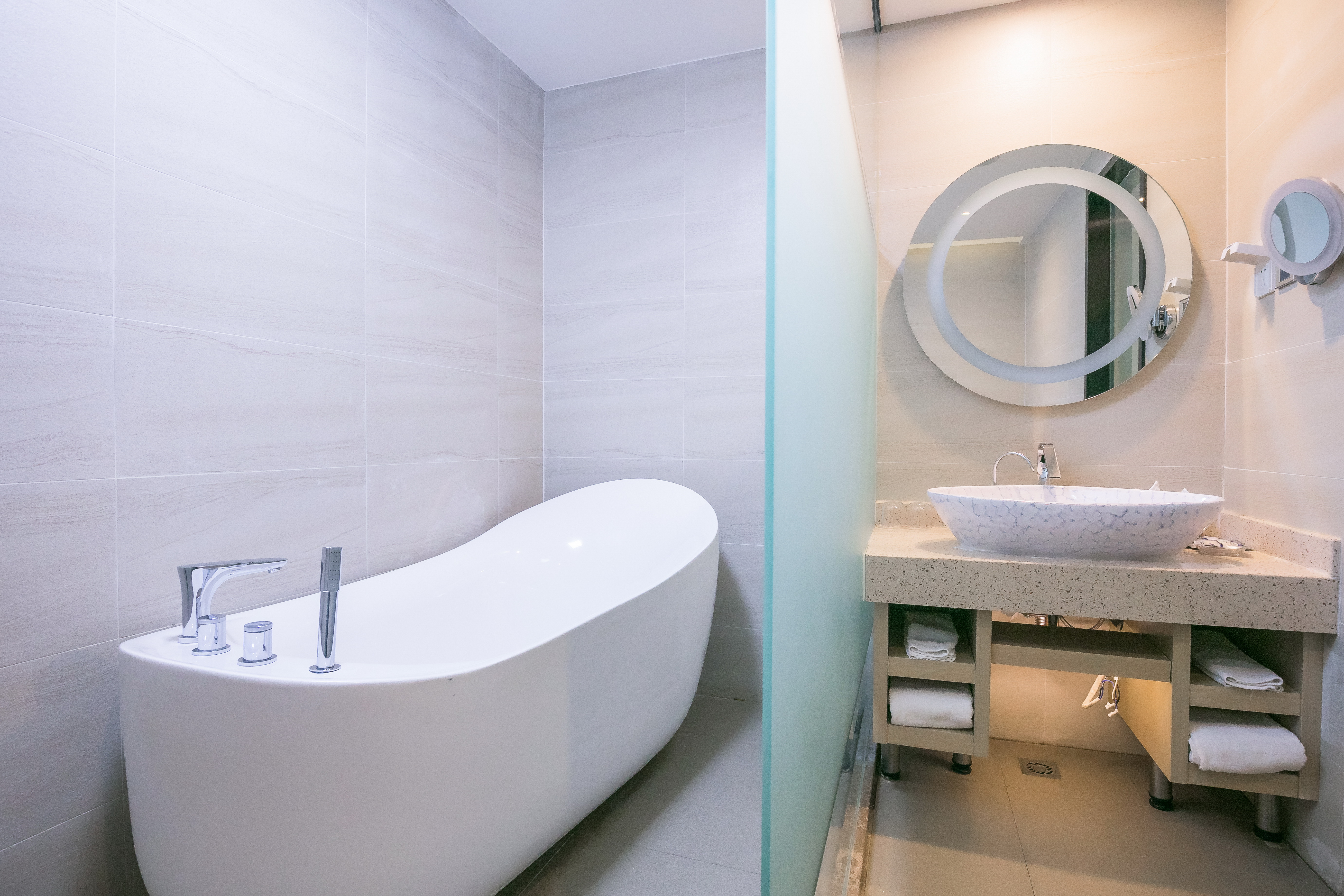 Lily Yue (Dalian Malan Square Liaoning Normal University)Business Single Room