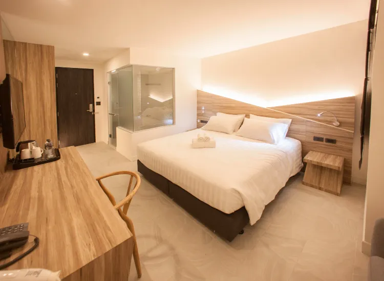 ห้องดีลักซ์เตียงใหญ่ 1 เตียง