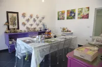Maria Vittoria Charming Rooms and Apartments