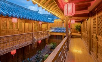 Wuji Parkjing Inn (Lijiang Ancient City Shop)