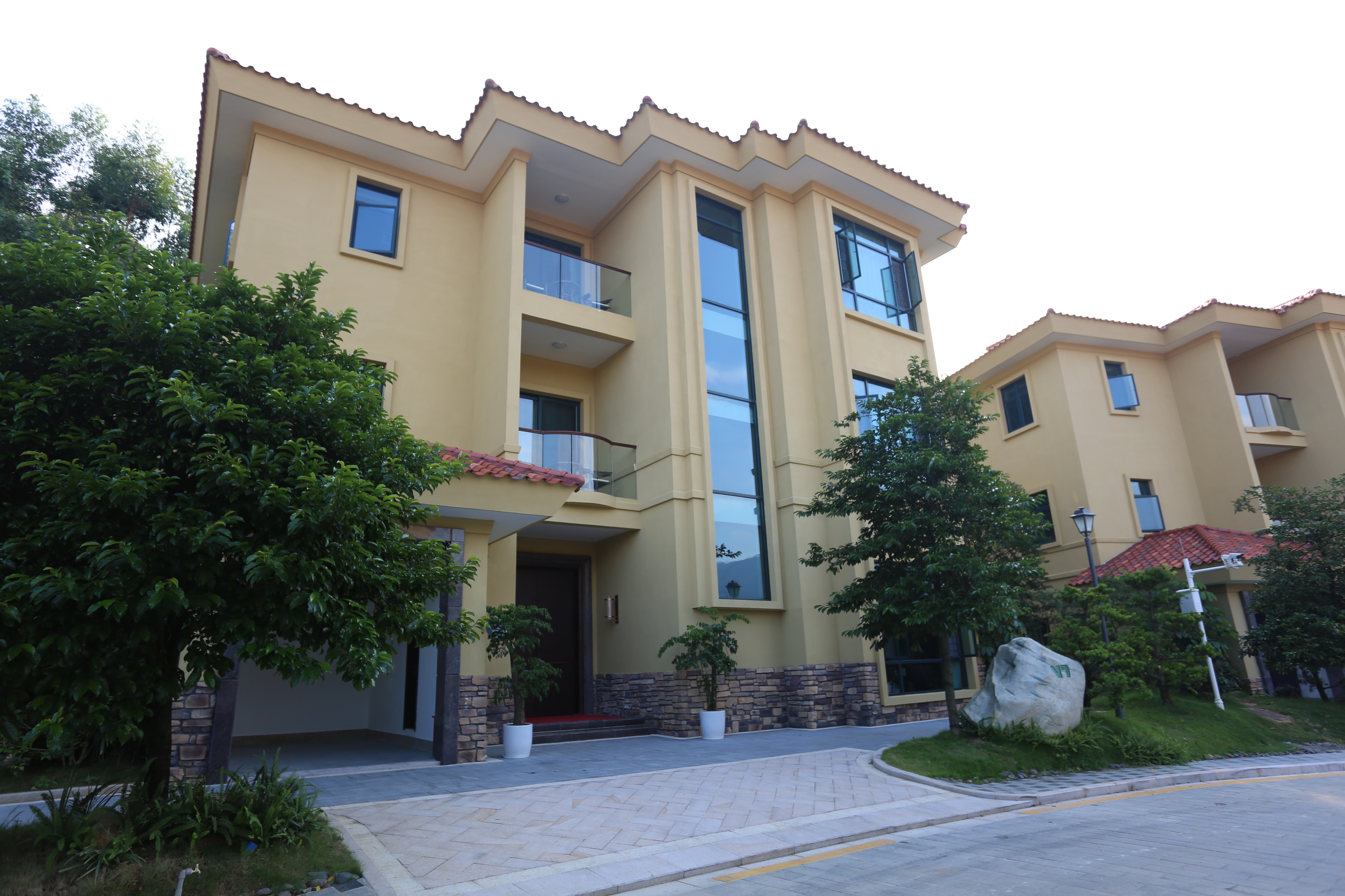 Regal Palace Hot Spring Hotel Guangzhou伴山别墅八房V7-私家泡池-麻将房-实木会客台-3个客厅-私家花园