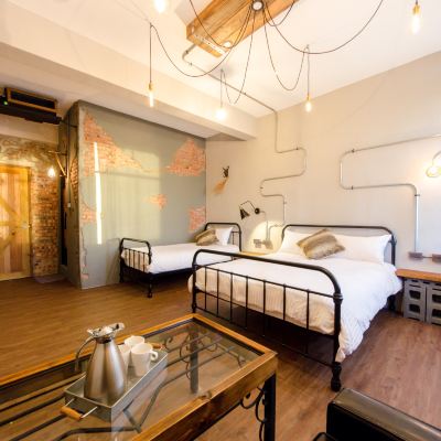 愛迪生的三個燈泡三人房 屏東墾丁睡民宿優惠