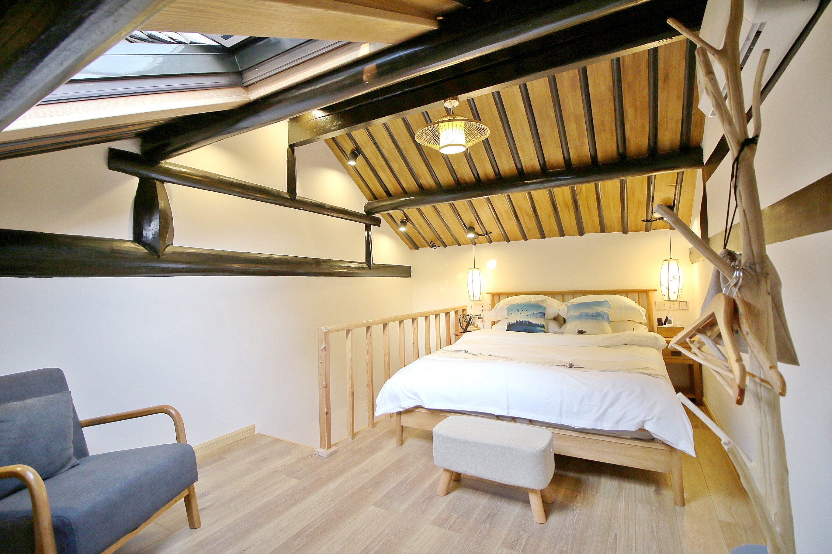 趣舍|复式温馨大床房（复式loft阁楼+仰卧天景）