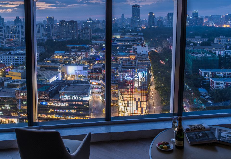 InterContinental Beijing Sanlitun1 King Bed Junior Suite Sanlitun View