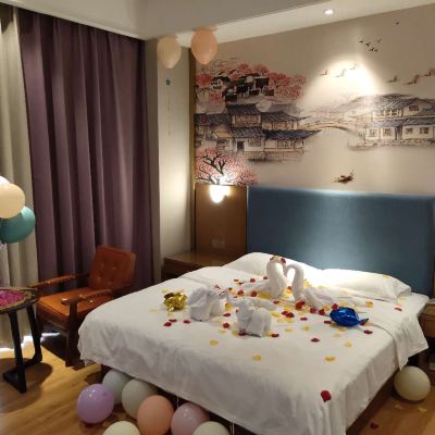 一見傾心主題房（飯店提供自助洗衣房） 滙美飯店（南寧江南萬達劇場地鐵站店）優惠