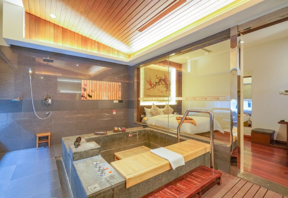 桃花汤房【温泉入户，私泡池】