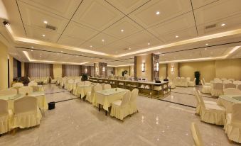 Zhangjiajie Longxiang International Hotel (Tianmenshan Cableway) - Housity