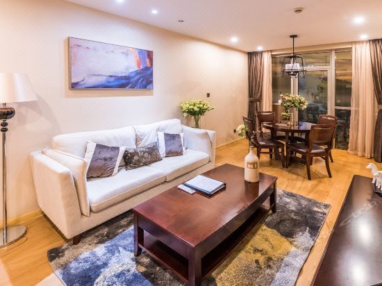 標準一室套房（洗烘一體機+衞洗麗+浴缸）