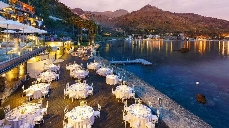 アトランティス ベイ 食事・レストラン