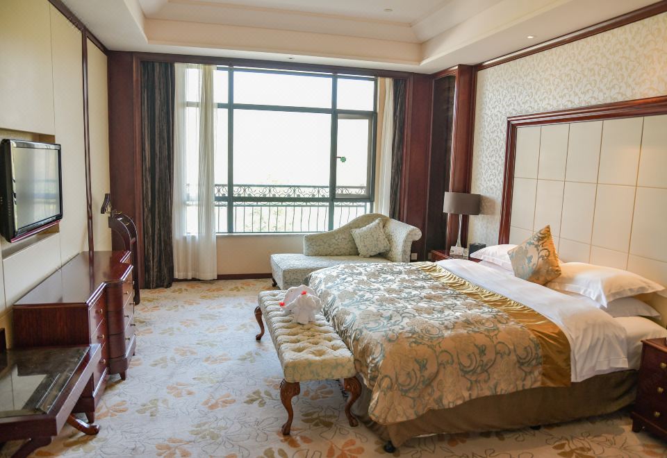 Yixing Bamboos International Conference CenterDeluxe Panoramic Suite