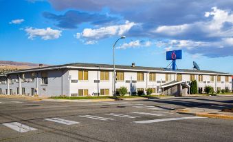 Motel 6 Wenatchee, WA