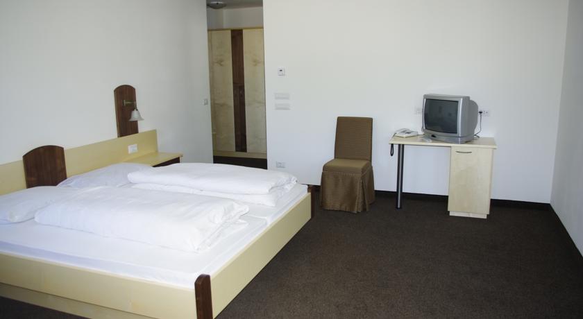 Hotel MontanaSuperior Twin Room