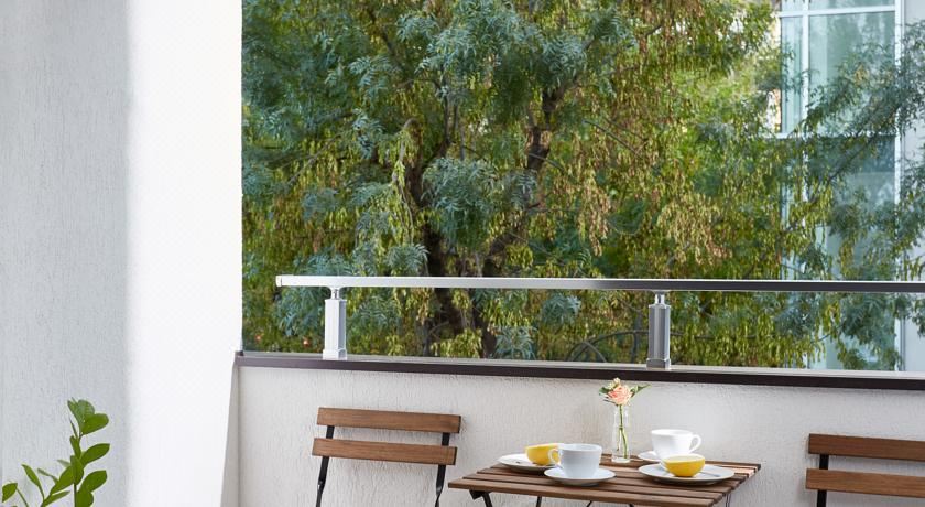 带阳台的一室公寓（2位成人+1名小童）